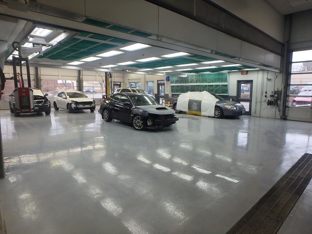 Woodchester Collision | 3089 Woodchester Dr, Mississauga, ON L5L 1J2, Canada | Phone: (905) 828-2010