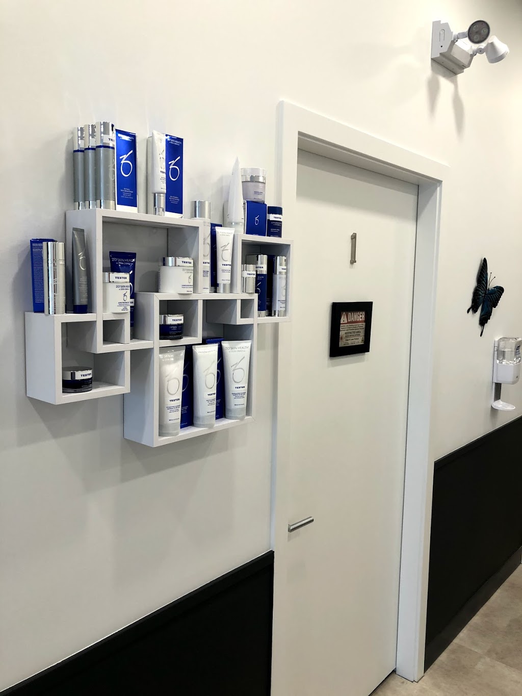 Papillon Bleu Medical Aesthetic Centre | 2773 Barnet Hwy Unit 3, Coquitlam, BC V3B 1C2, Canada | Phone: (604) 468-4482