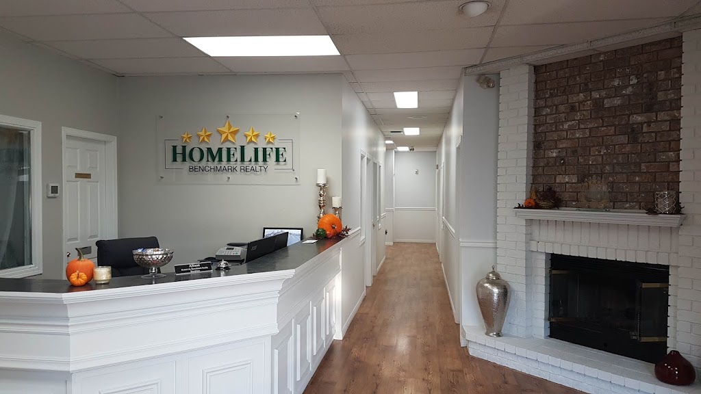 Homelife Benchmark Realty Langley - Brookswood Office | 4061 200 St Unit 116, Langley Twp, BC V3A 1K8, Canada | Phone: (604) 530-4141