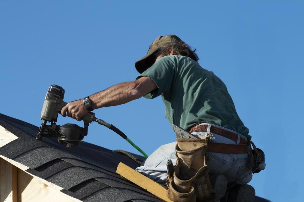 Canadian superior roofing | 87 Fontebella Ave, Woodbridge, ON L4H 2B8, Canada | Phone: (416) 285-0009