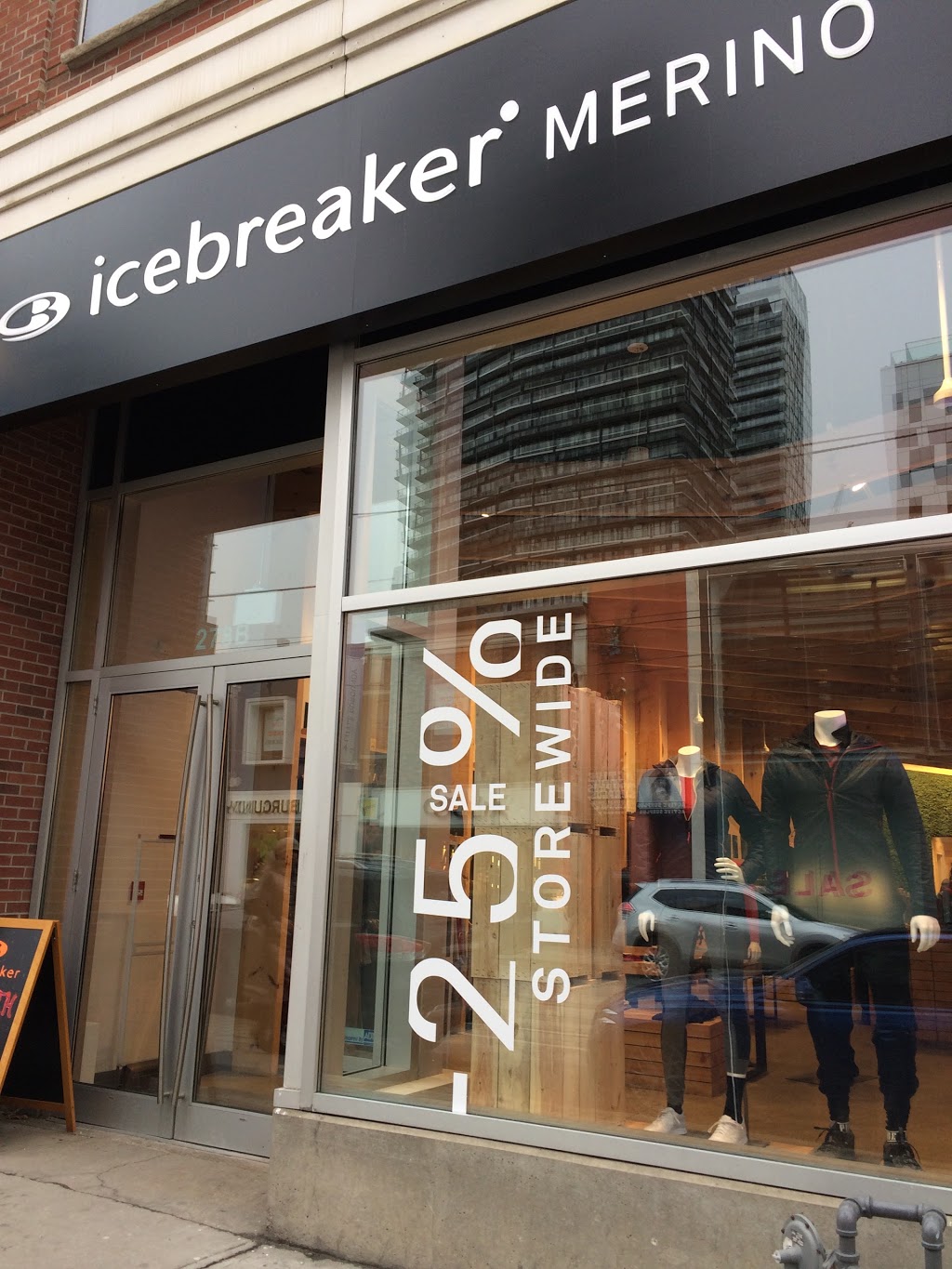 Icebreaker Toronto | 278B Queen St W, Toronto, ON M5V 2A1, Canada | Phone: (416) 596-9050
