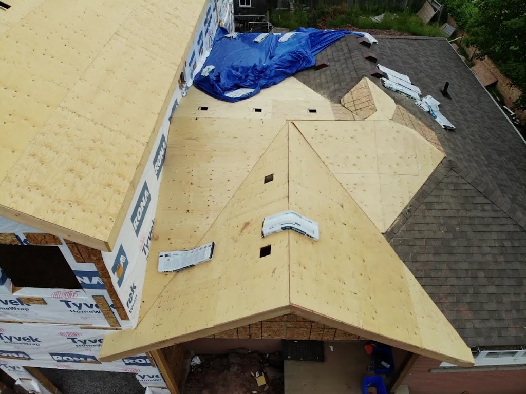 Works Pro Roofing & Eaves | 3071 Bayberry Dr, Mississauga, ON L5N 6P1, Canada | Phone: (437) 771-1898