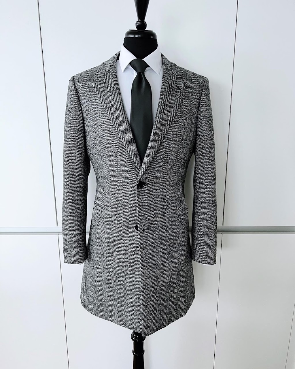GLORIUS - CUSTOM SUITS | 151 De la, Rue de la Rotonde, Verdun, QC H3E 0E1, Canada | Phone: (819) 446-3232