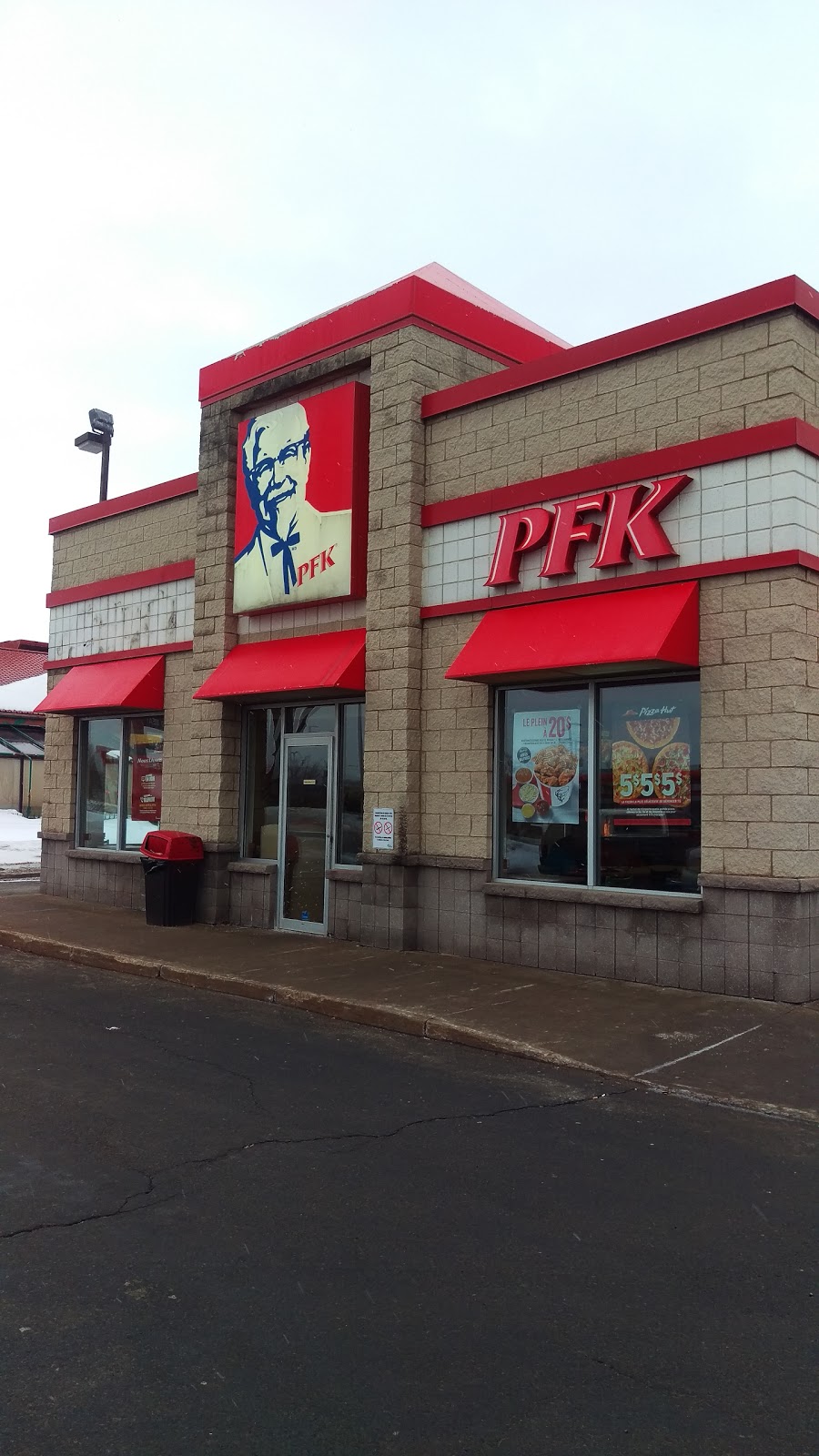 PFK | 581 Boulevard Wilfrid-Hamel, Québec, QC G1M 2T2, Canada | Phone: (418) 523-3330