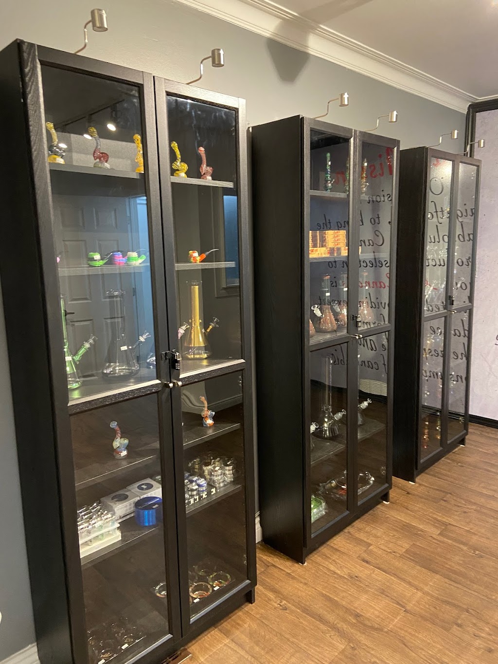 Atlas Cannabis | 78 Bridge St, Bradford, ON L3Z 3H2, Canada | Phone: (647) 517-2045