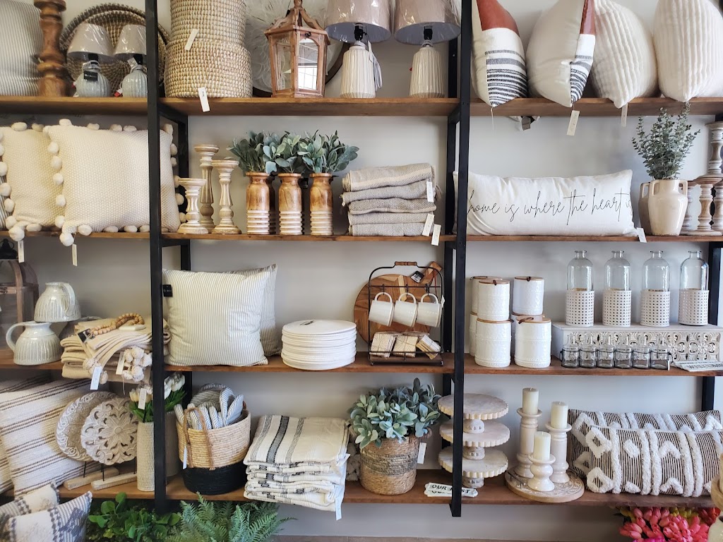 White Willow Loft | 351 Kent St W, Lindsay, ON K9V 2Z7, Canada | Phone: (705) 320-9292