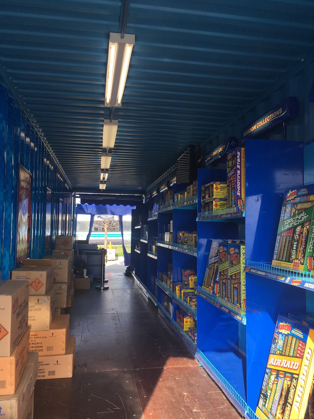 Kaboom Fireworks | 1975 Dundas St, London, ON N5V 4Y5, Canada | Phone: (226) 241-9209