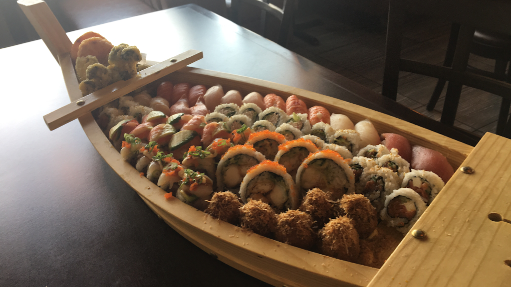Li-Ao Sushi | 8 Nolan Hill Blvd NW #602, Calgary, AB T3R 0J4, Canada | Phone: (587) 353-8868