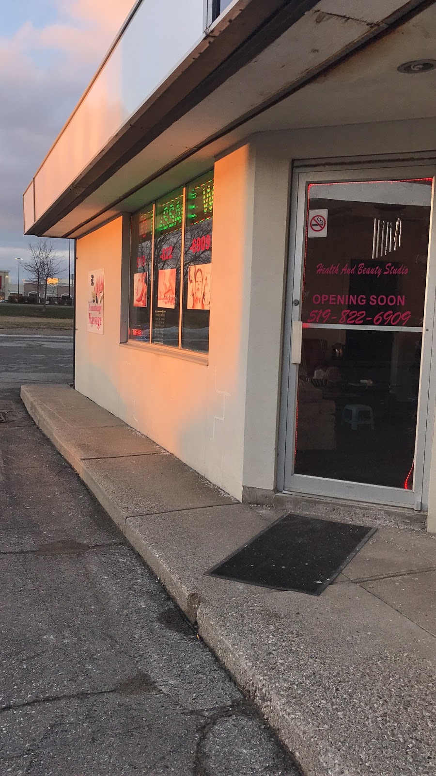 Health And Beauty Studio | 51 Woodlawn Rd W #5, Guelph, ON N1H 1G8, Canada | Phone: (519) 822-6909