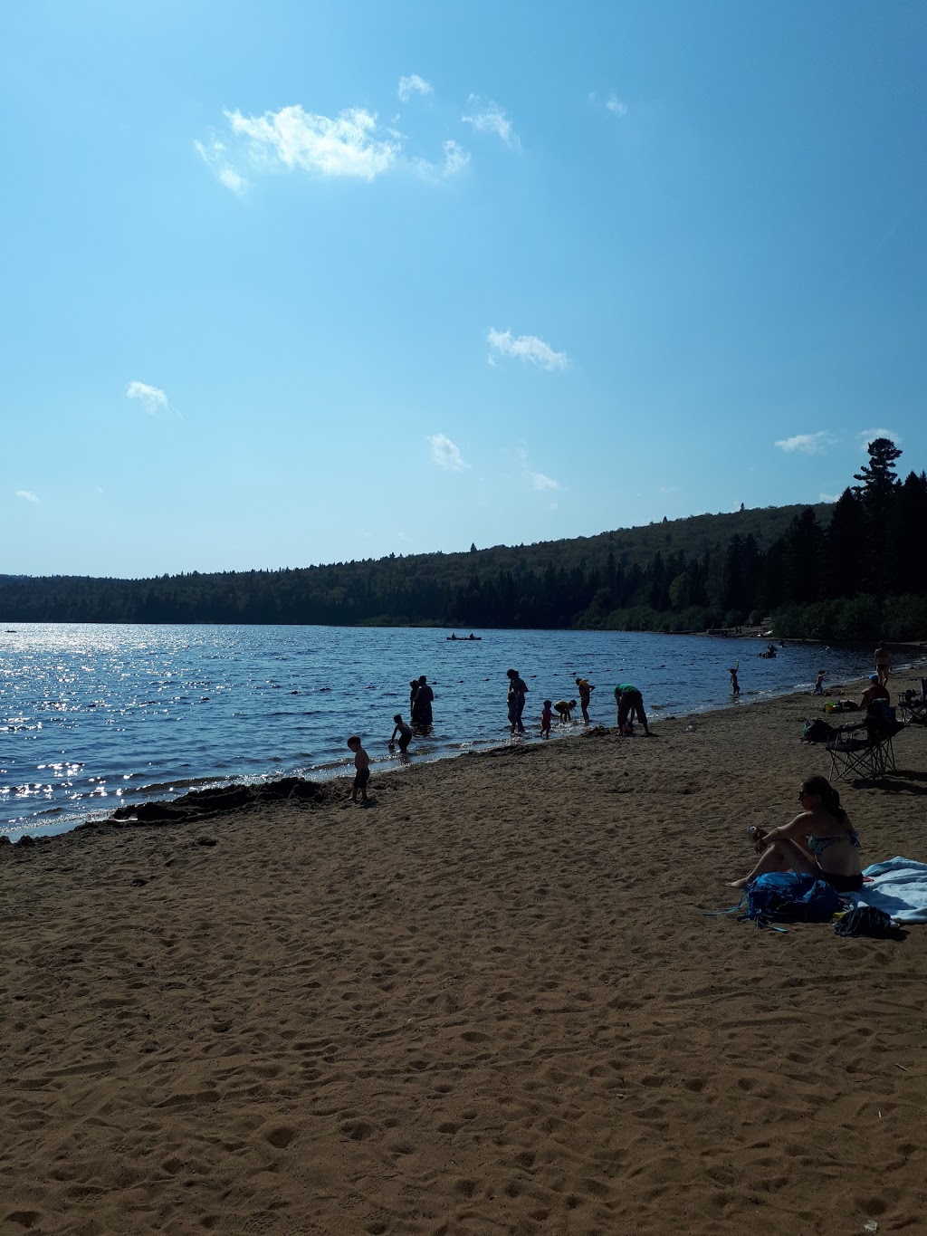 Lake Edouard Beach | Canada, Quebec, Shawinigan, Unnamed Road邮政编码: G0X 2E0