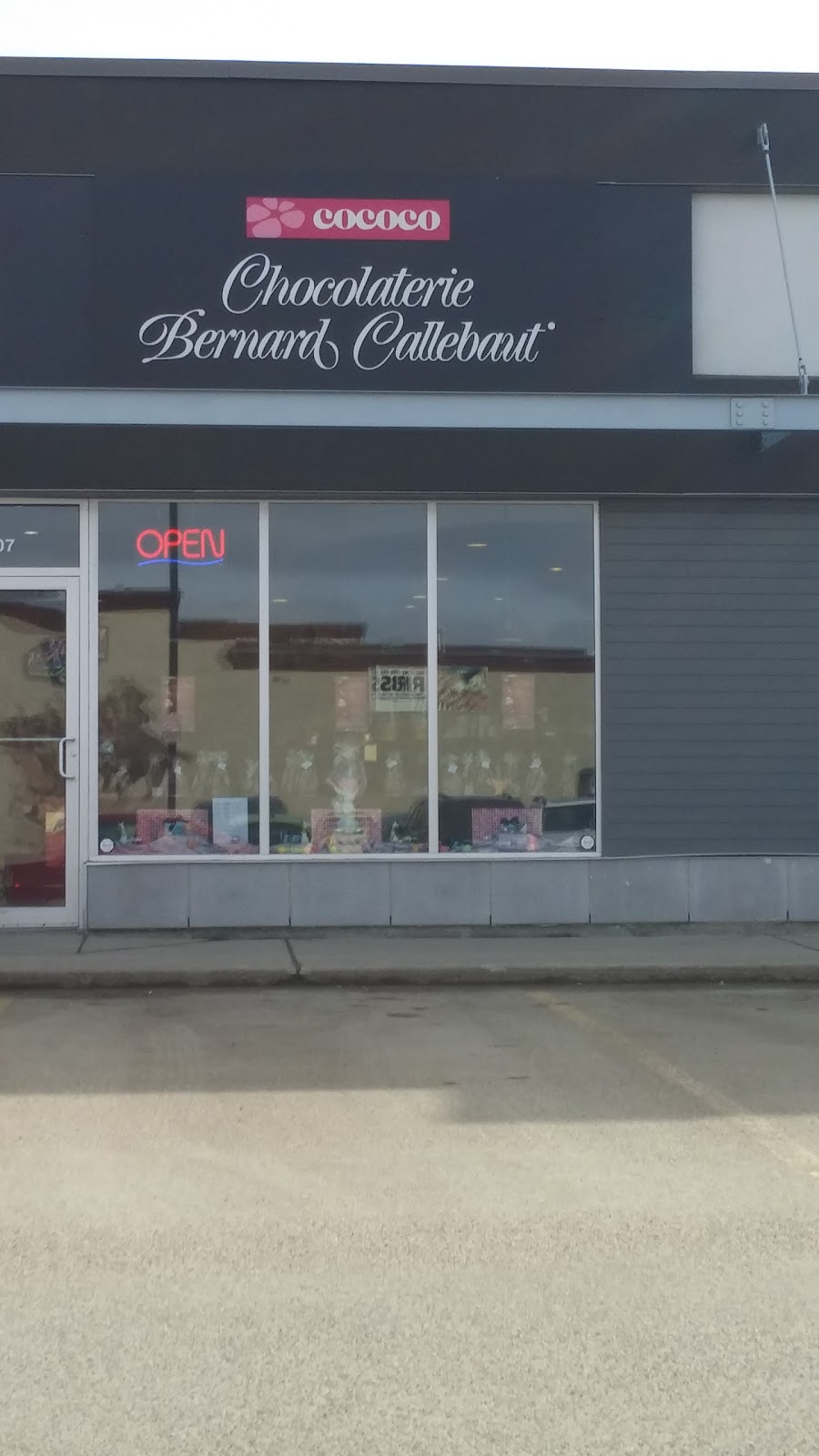 Chocolaterie Bernard Callebaut | 107-1526 8 St E, Saskatoon, SK S7H 0T3, Canada | Phone: (306) 652-0909