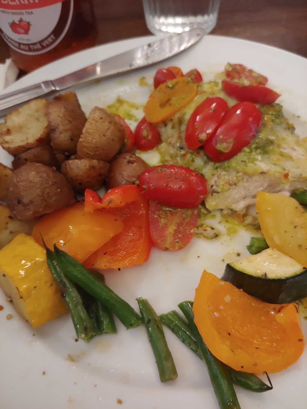 Ellenas Cafe & Pantry | 16 Dundas St E, Napanee, ON K7R 1H6, Canada | Phone: (613) 929-0795