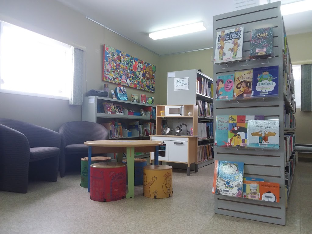 Bibliothèque municipale de Saint-Clet | 25 Rue Piché, Saint-Clet, QC J0P 1S0, Canada | Phone: (450) 456-3175