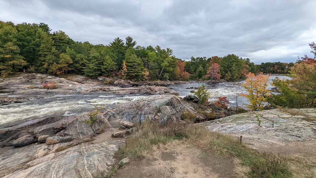 Petawawa Centennial Park | 18 Park Dr, Petawawa, ON K8H 2E1, Canada | Phone: (613) 687-5743