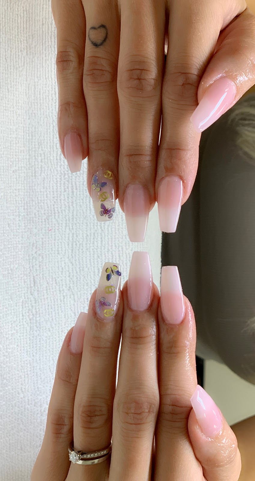 Regal Nails, Salon & Spa | 3050 A. Félix-Leclerc, Vaudreuil-Dorion, QC J7V 9J5, Canada | Phone: (450) 510-3400