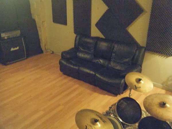 Groove Room Rehearsal Studios | 15 Towns Rd, Etobicoke, ON M8Z 1A2, Canada | Phone: (416) 259-3325