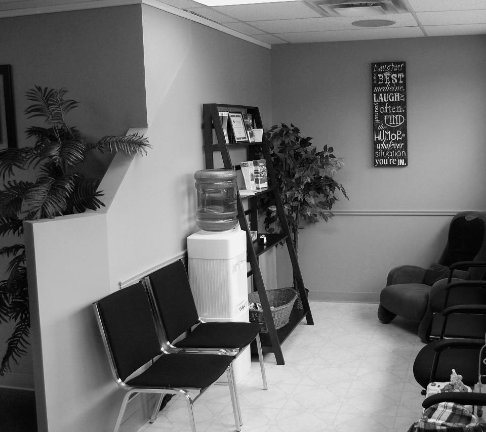 Dubroy Chiropractic & Wellness | 1695 University Ave W, Windsor, ON N9B 1C3, Canada | Phone: (519) 252-0222
