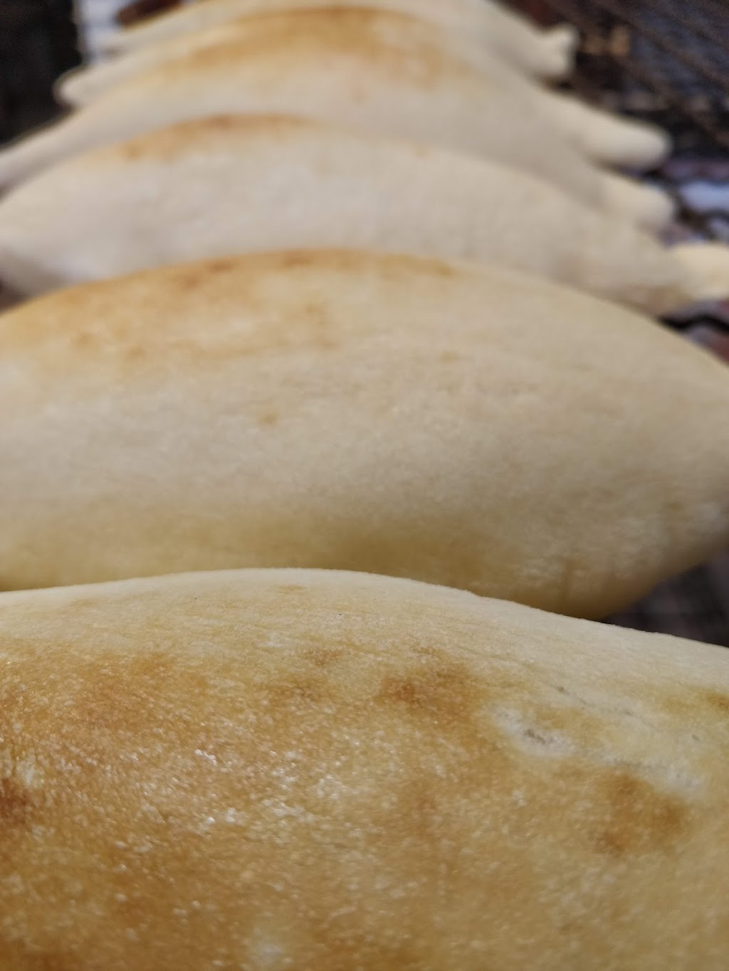 Alsafi Bakery (مخبز-الصافي) | 2186 B Lamira St, Ottawa, ON K1H 8L4, Canada | Phone: (613) 421-2111
