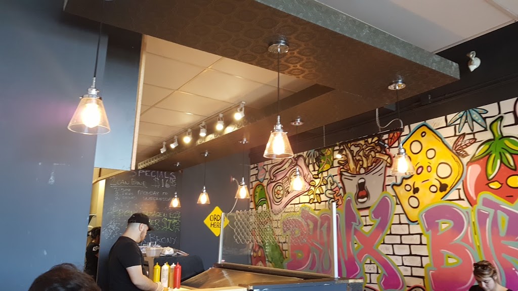 Bronx Burger | 162 Hamilton Regional Rd 8, Stoney Creek, ON L8G 1C3, Canada