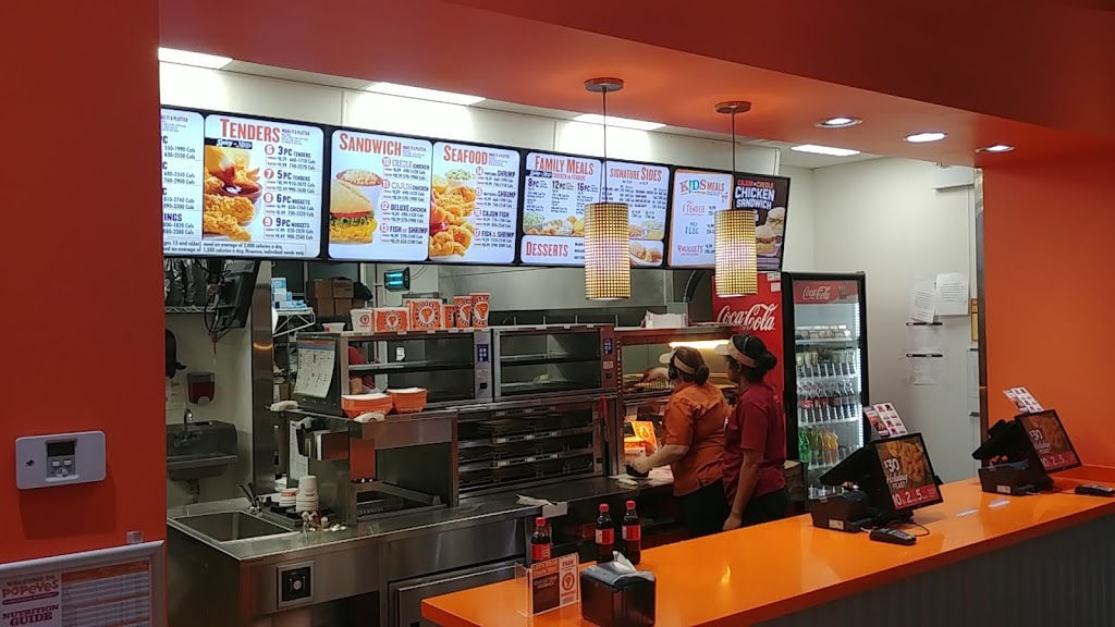 Popeyes Louisiana Kitchen | 3220 Monarch Dr Unit 6, Orillia, ON L3V 8A2, Canada | Phone: (705) 327-0005
