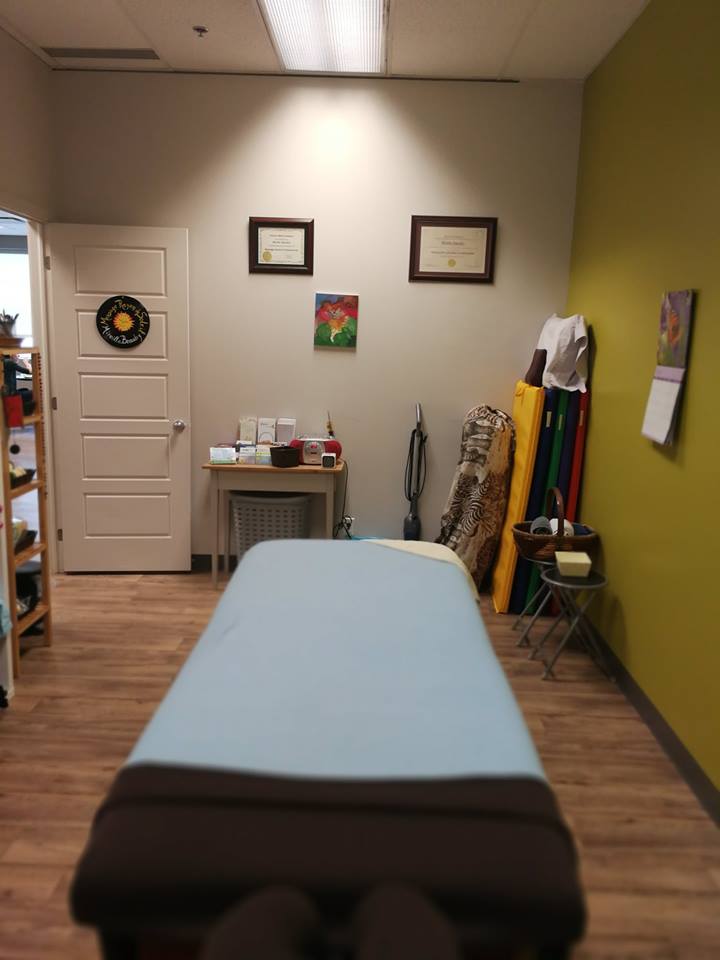 Massage Rayon de Soleil - Massothérapie Kinésithérapie Varennes | 1471 Boulevard Lionel-Boulet #10, Varennes, QC J3X 1P7, Canada | Phone: (514) 224-5533