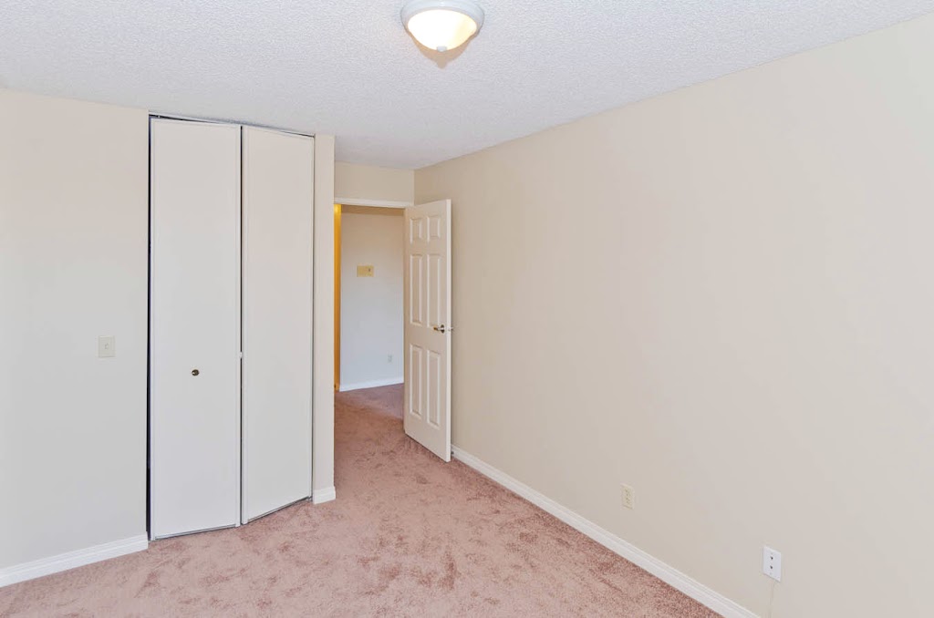 Hillside Estates | 320 Grier Ave NE, Calgary, AB T2K 5X5, Canada | Phone: (403) 531-9168