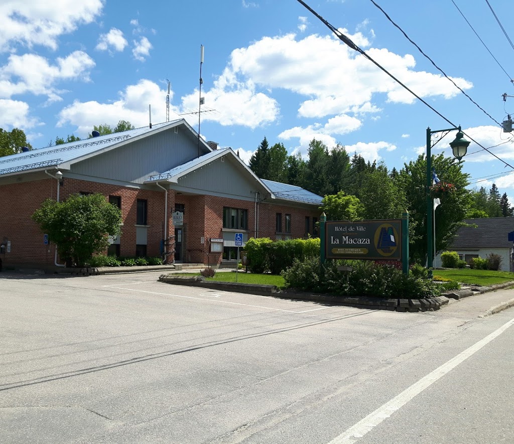 Hôtel de ville de Macaza | 53 Rue des Pionniers, La Macaza, QC J0T 1R0, Canada | Phone: (819) 275-2077