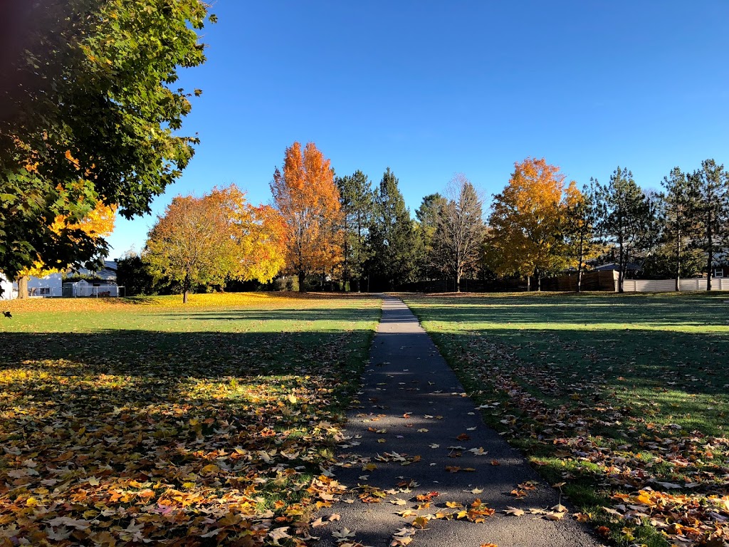 Red Pine Park | 11 Redpine Dr, Nepean, ON K2E 6T3, Canada | Phone: (613) 580-2595