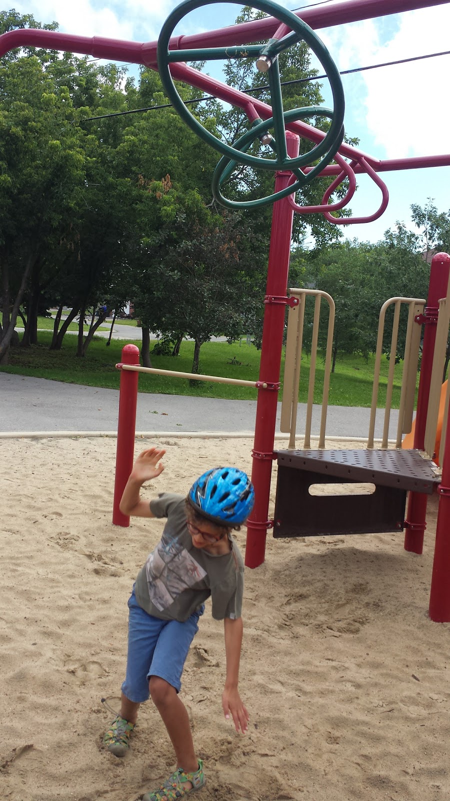 Parc Cherbourg | 10 Rue de Cherbourg, Gatineau, QC J9H, Canada | Phone: (866) 299-2002