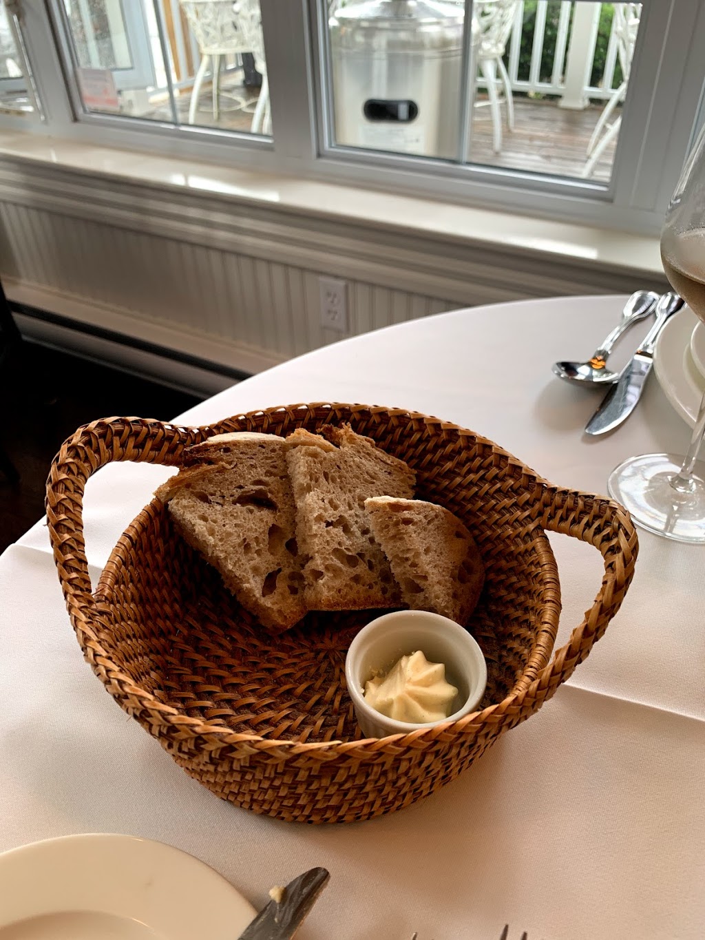 White Gate Inn & Restaurant | 28 Pleasant St, Chester, NS B0J 1J0, Canada | Phone: (902) 275-4400