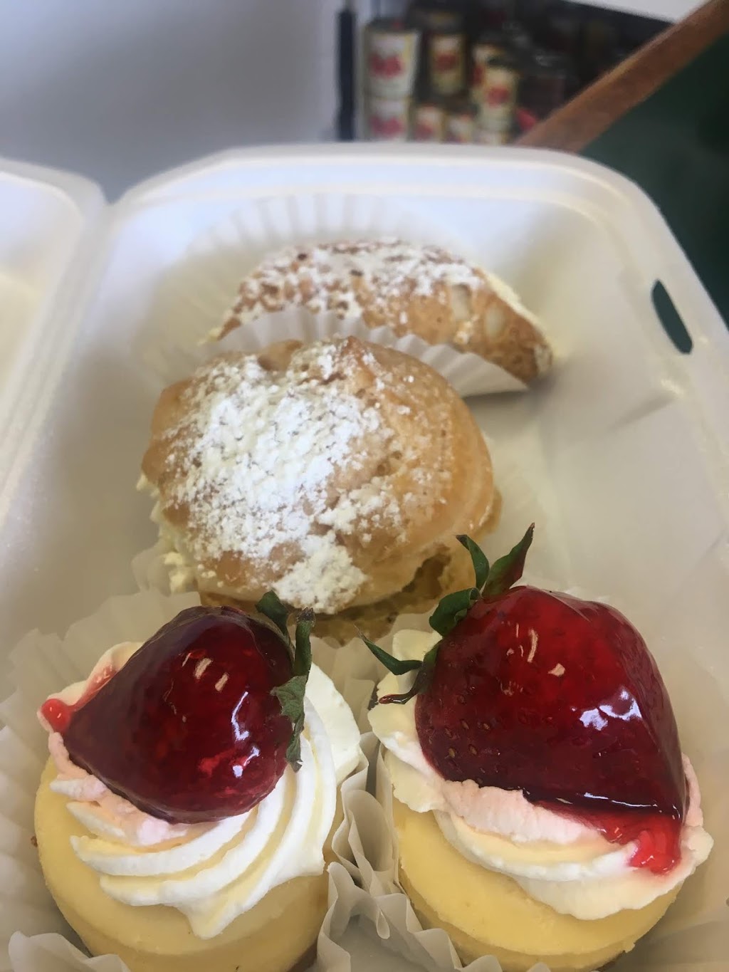 The Bakers Table | 227 Bloor St E, Oshawa, ON L1H 3M3, Canada | Phone: (905) 435-1036