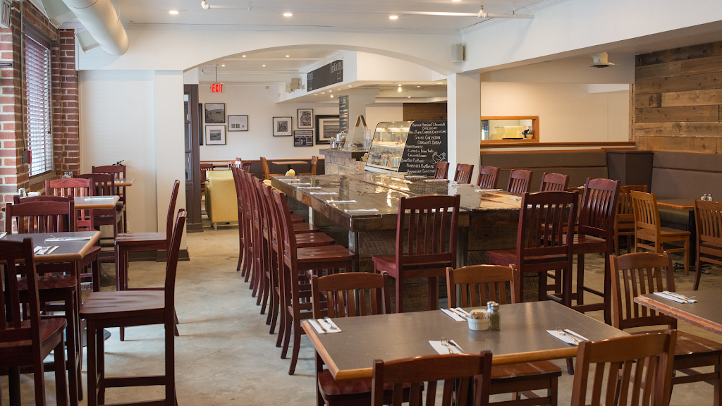 Rooster Cafe & Kitchen | 10732 82 Ave NW, Edmonton, AB T6E 6P4, Canada | Phone: (780) 413-8045