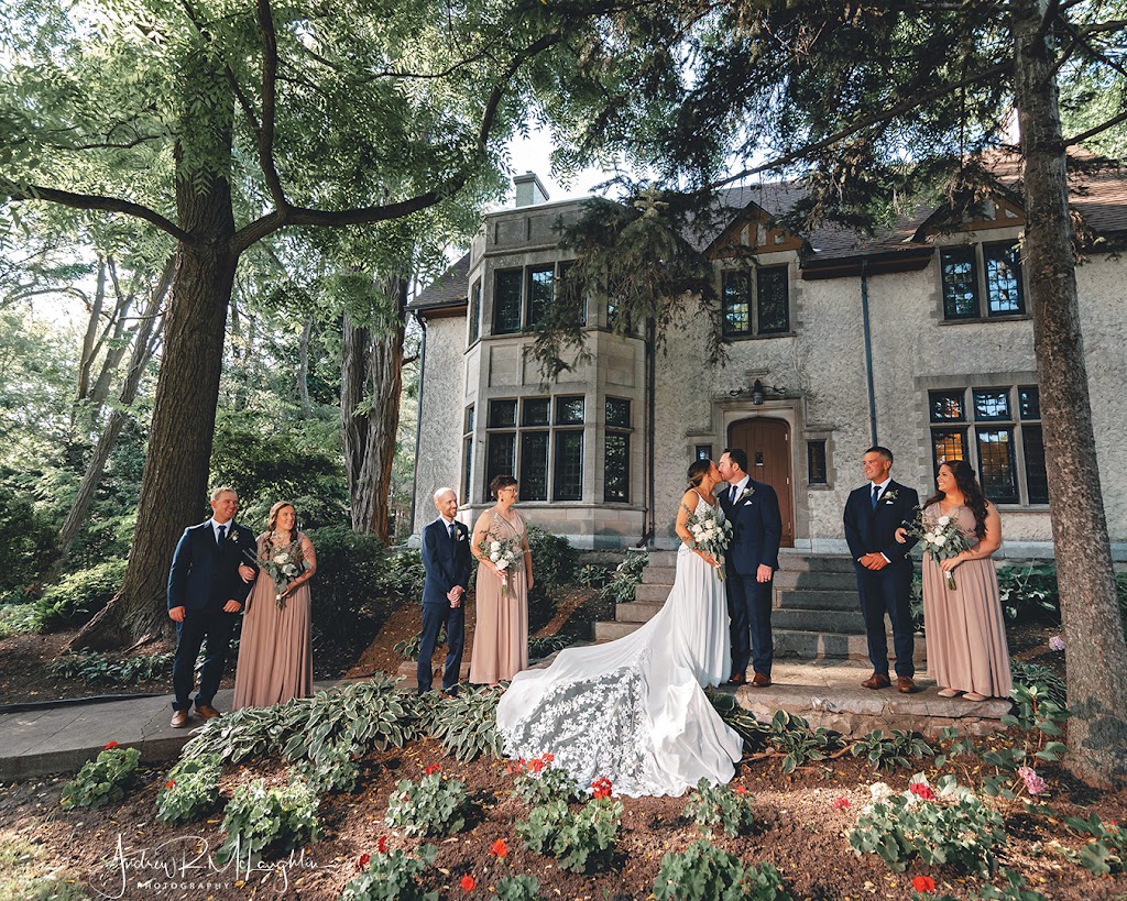 Andrew McLaughlin Luxury Wedding Photographer | 931 Safari Dr, Kingston, ON K7M 7C4, Canada | Phone: (613) 483-6700