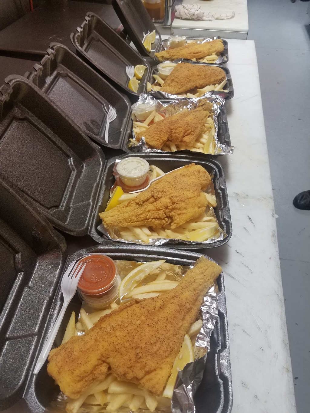 Cedos Mini Mart & Takeout | 674 Hopkins St, Buffalo, NY 14220, USA | Phone: (716) 827-0939