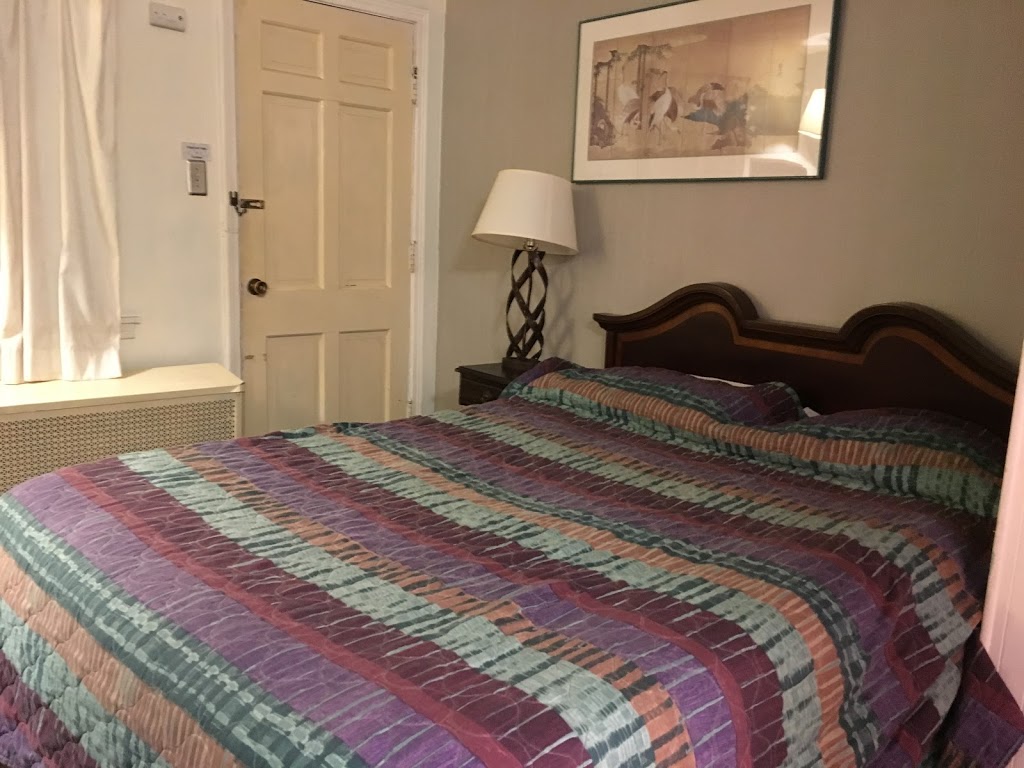 Falls Motel | 5820 Buffalo Ave, Niagara Falls, NY 13204, USA | Phone: (716) 283-3239