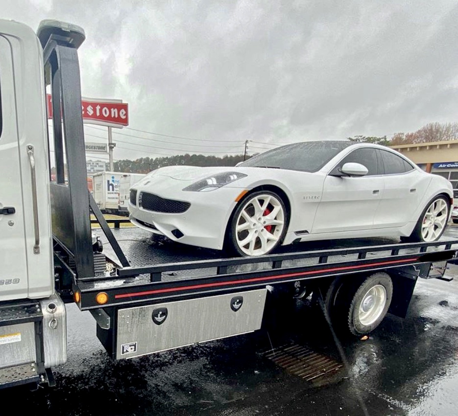 Remorquage URGENCE LAVAL | 1155 Rue Biencourt, Laval, QC H7G 0A3, Canada | Phone: (450) 697-0320