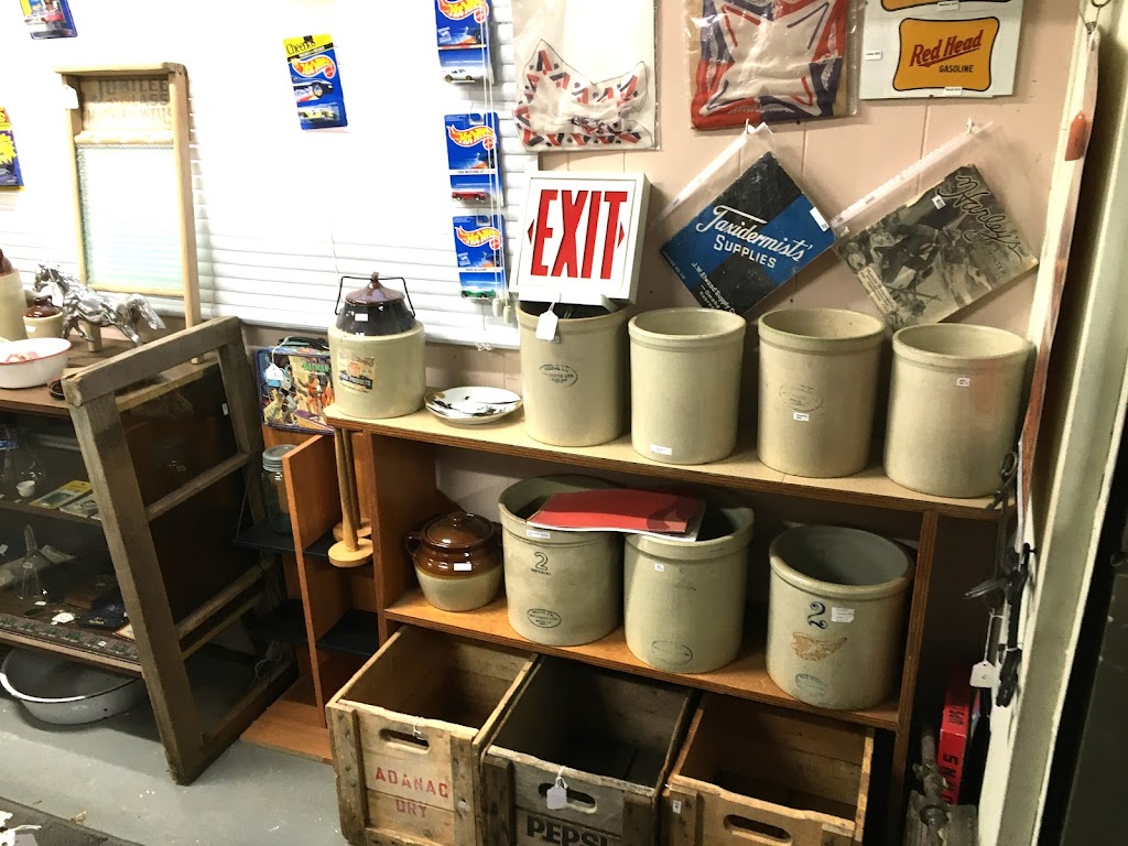 Neat Stuff Antiques | 701 AB-576, Drumheller, AB T0J 0Y0, Canada | Phone: (403) 820-9636