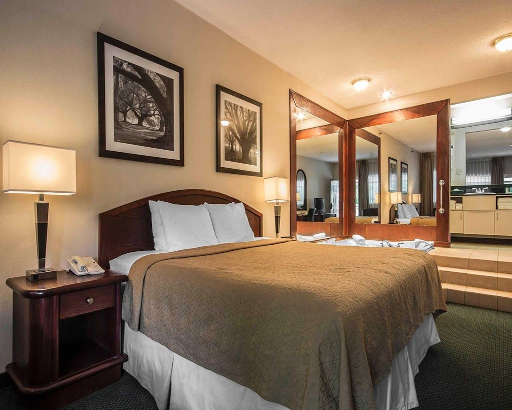 Econo Lodge | 21735 Lougheed Hwy, Maple Ridge, BC V2X 2S2, Canada | Phone: (604) 463-5111
