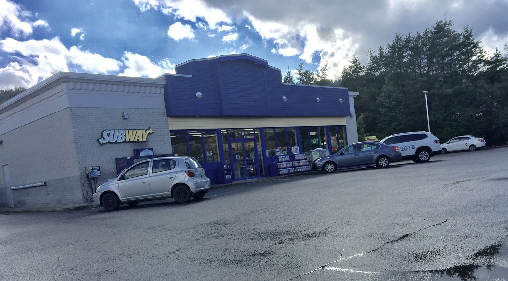 Ultramar/Dépanneur du Coin | 1757 QC-117, Mont-Tremblant, QC J8E 2X9, Canada | Phone: (819) 425-6737