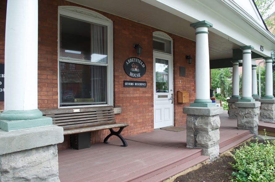Abbeyfield House Ottawa | 425 Parkdale Ave, Ottawa, ON K1Y 1H3, Canada | Phone: (613) 729-4817