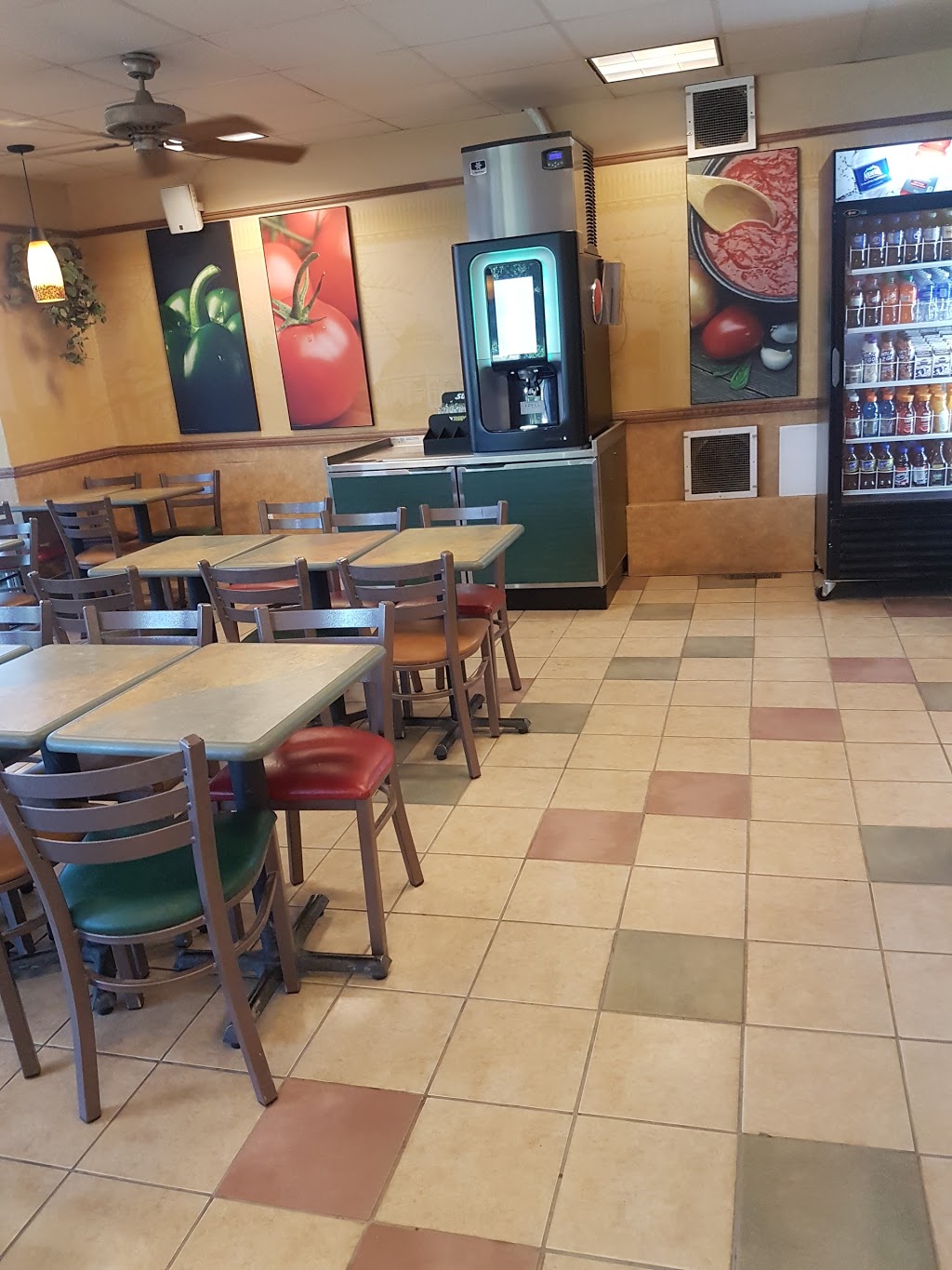 Subway | 700 McKenzie St, Outlook, SK S0L 2N0, Canada | Phone: (306) 867-8421
