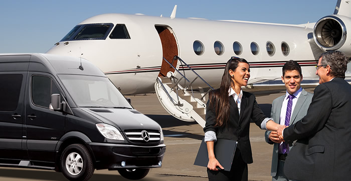 pearson airline limousine | 47 Cirrus Crescent, Caledon, ON L7C 4B7, Canada | Phone: (647) 362-0337