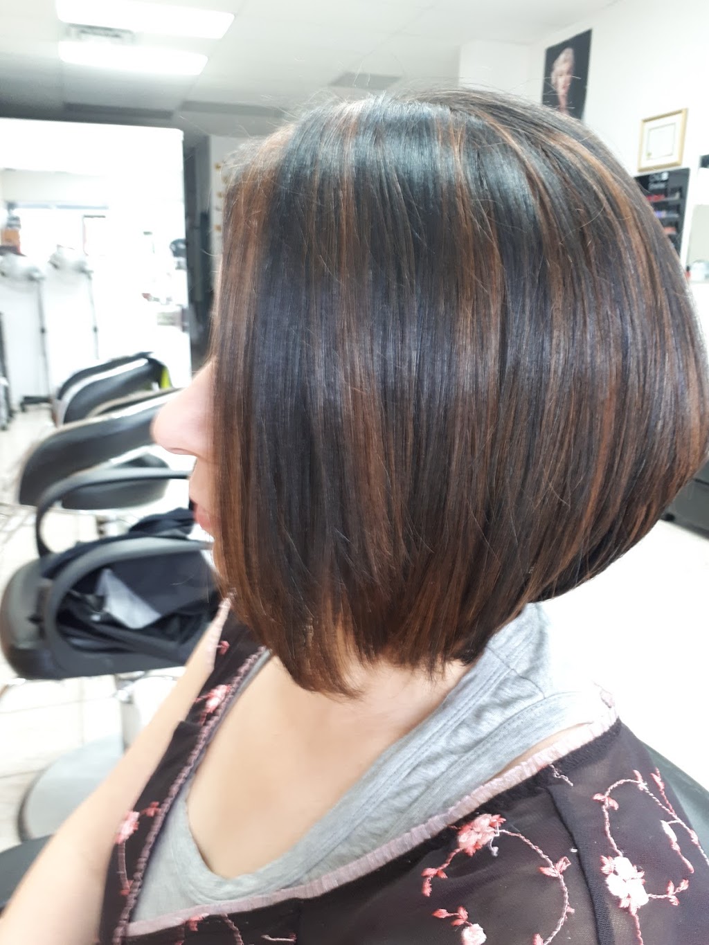 Zara Coiffure Elle Et Lui | 4423 4423 Bd Samson, Laval, QC H7W 2G8, Canada | Phone: (450) 934-6911