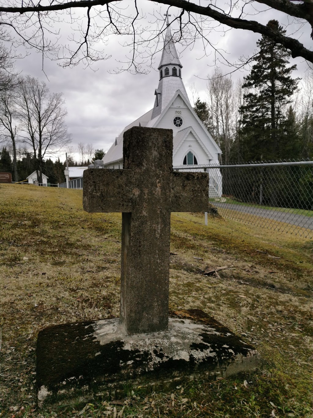 Holy Trinity | 173 Chemin Gosford, Irlande, QC G6H 2N7, Canada | Phone: (418) 428-3286