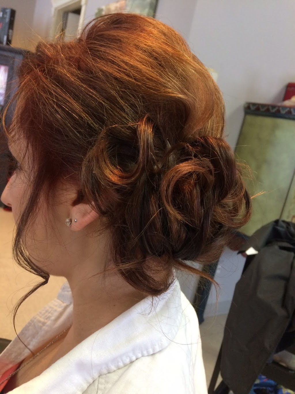 Coiffure Tete En Mouvement | 72 Montée Calixa-Lavallée, Verchères, QC J0L 2R0, Canada | Phone: (450) 583-5141