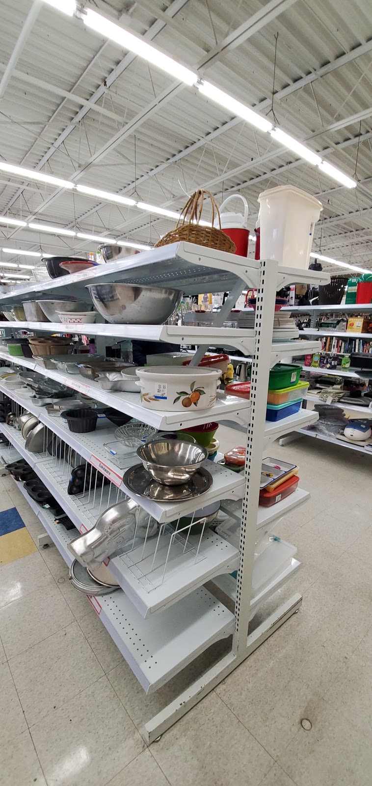 Value Village | 2340 Fairview St, Burlington, ON L7R 2E3, Canada | Phone: (905) 631-6990