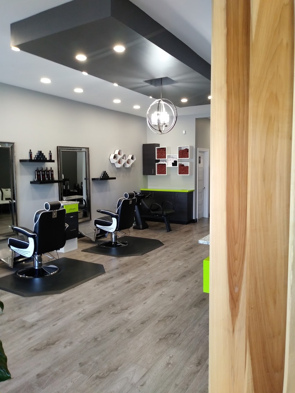 Igors BarberShop | 3705 Walker Rd, Windsor, ON N8W 3S9, Canada | Phone: (519) 969-1818