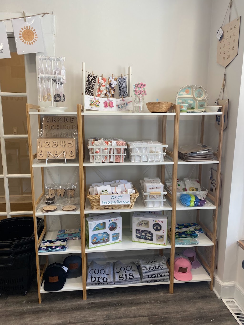 LOVEY pre-loved | 137 Byron St N Ground Floor, Whitby, ON L1N 4M8, Canada | Phone: (905) 441-7494