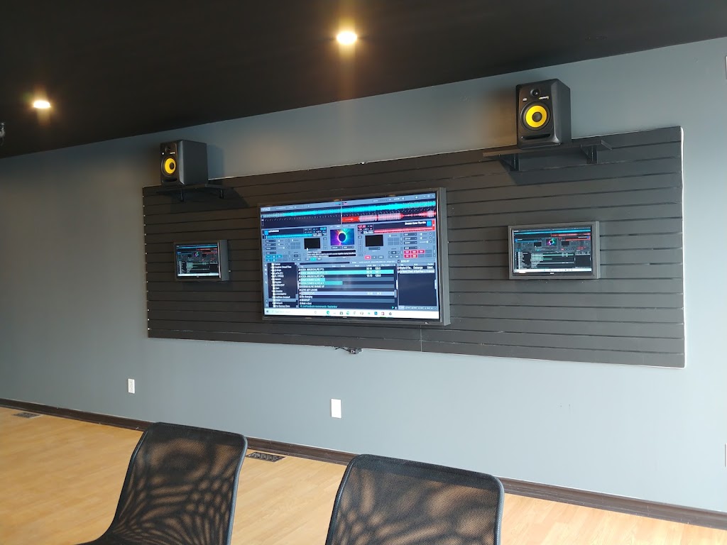 Koda Entertainment DJ Service | 1330 Pembroke St W Suit D, Pembroke, ON K8A 7A3, Canada | Phone: (613) 631-1553