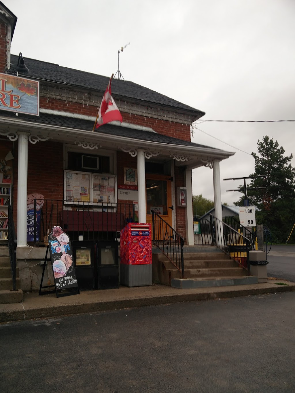 Clayton General Store | 2862 Tatlock Rd, Clayton, ON K0A 1P0, Canada | Phone: (613) 256-1947